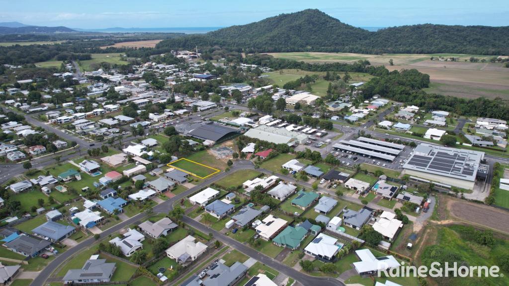 26 Riflebird Cres, Mossman, QLD 4873