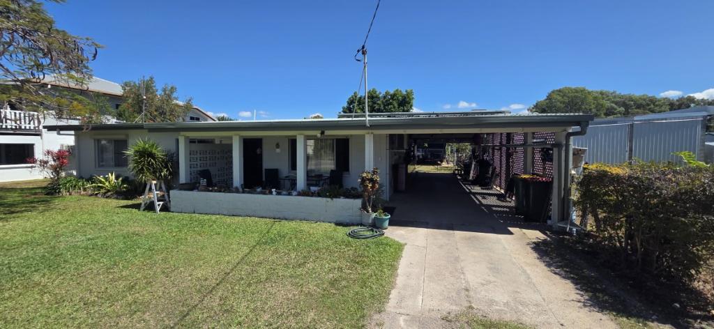 11 Salmon St, Taylors Beach, QLD 4850