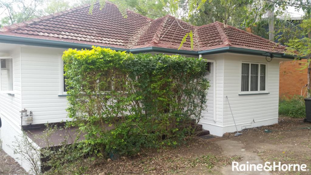 57 Dell Rd, St Lucia, QLD 4067