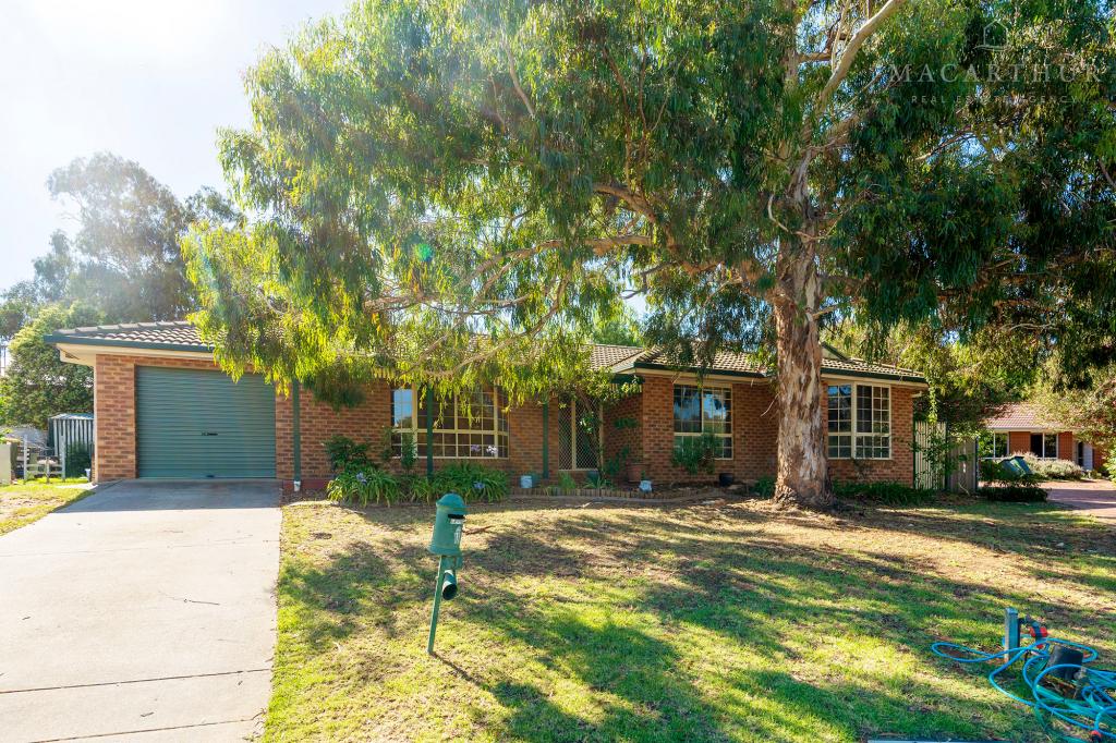 3 Canola Pl, Estella, NSW 2650