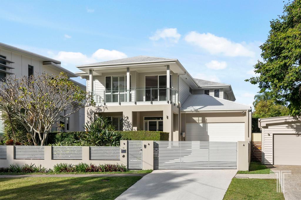 70 Eva St, Coorparoo, QLD 4151