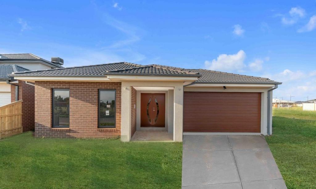2/102 Renaissance Dr, Strathtulloh, VIC 3338