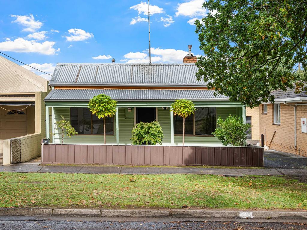 24 Goldsmith St, Hamilton, VIC 3300