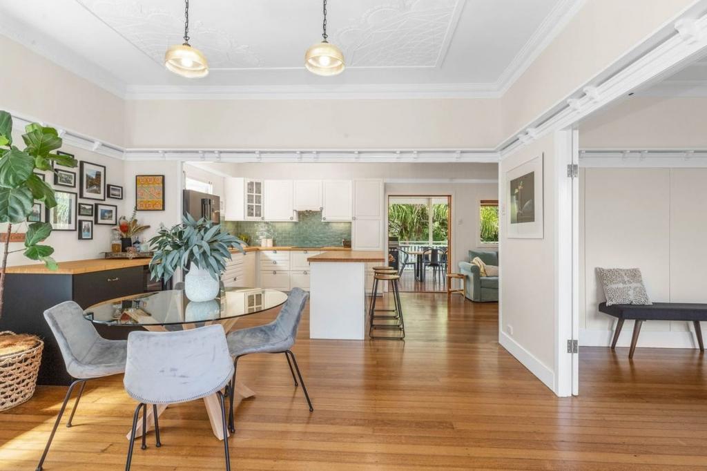 402 Waterworks Rd, Ashgrove, QLD 4060