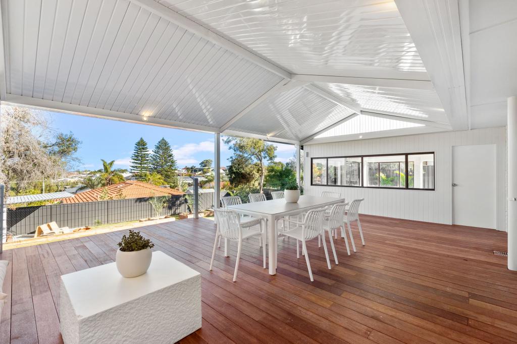 11 Centaur St, Kallaroo, WA 6025