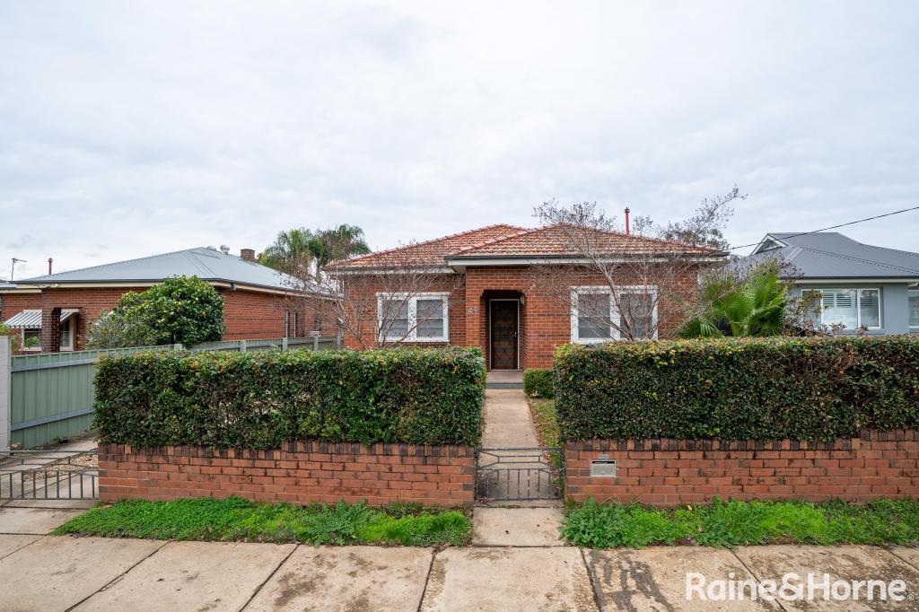 49 Bourke St, Turvey Park, NSW 2650