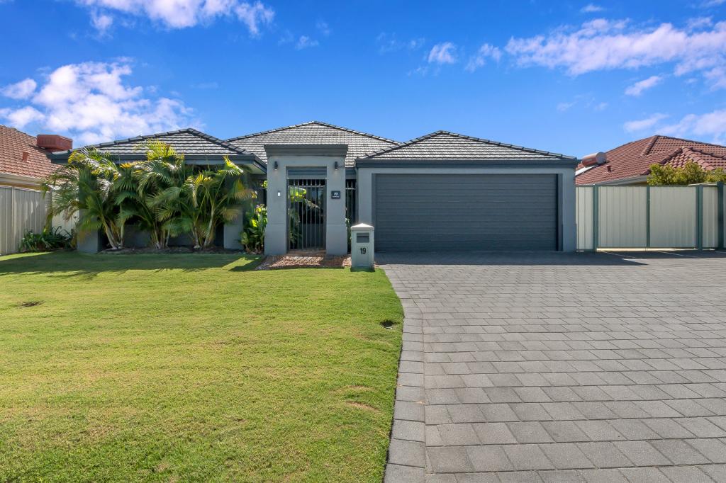 19 Murphy Rd, Seville Grove, WA 6112