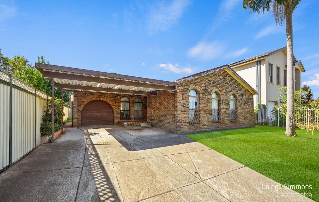 4 Ivanhoe St, St Johns Park, NSW 2176