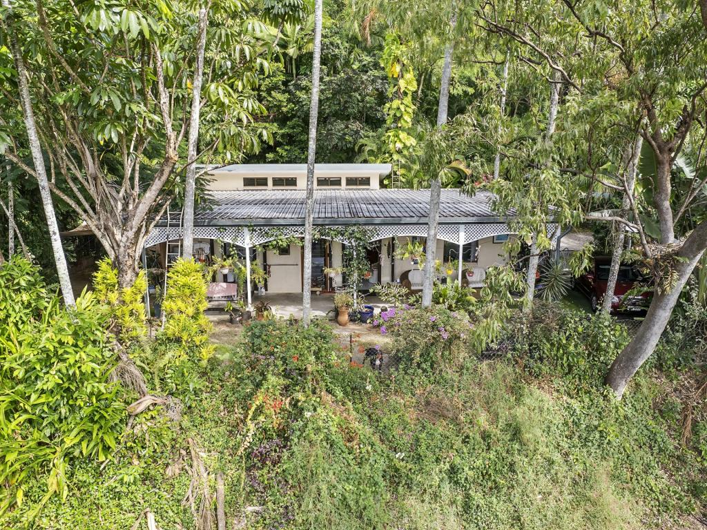 193-195 Panguna St, Trinity Beach, QLD 4879