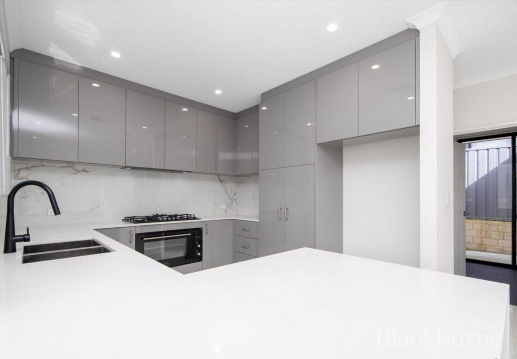 1/1 Goodall St, Gosnells, WA 6110
