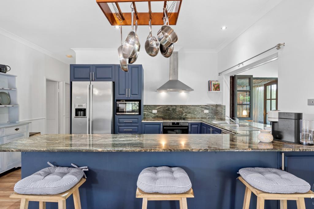 4 Miara Cl, Kewarra Beach, QLD 4879