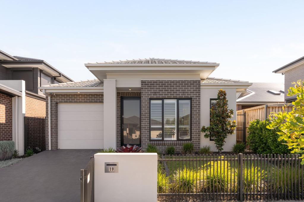 19 Saturn St, Leppington, NSW 2179