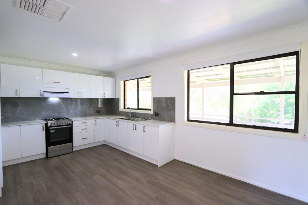 13 Milong St, Young, NSW 2594
