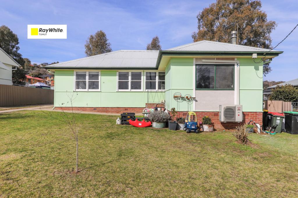 18 Tumut St, Tumut, NSW 2720