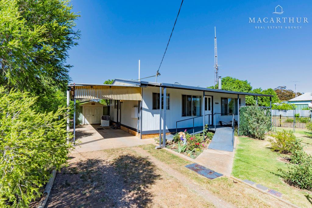 31 Loch St, Ganmain, NSW 2702