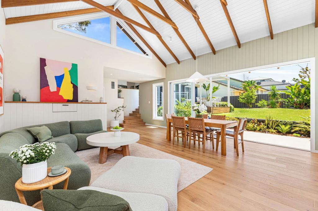 144 Macquarie Gr, Caves Beach, NSW 2281