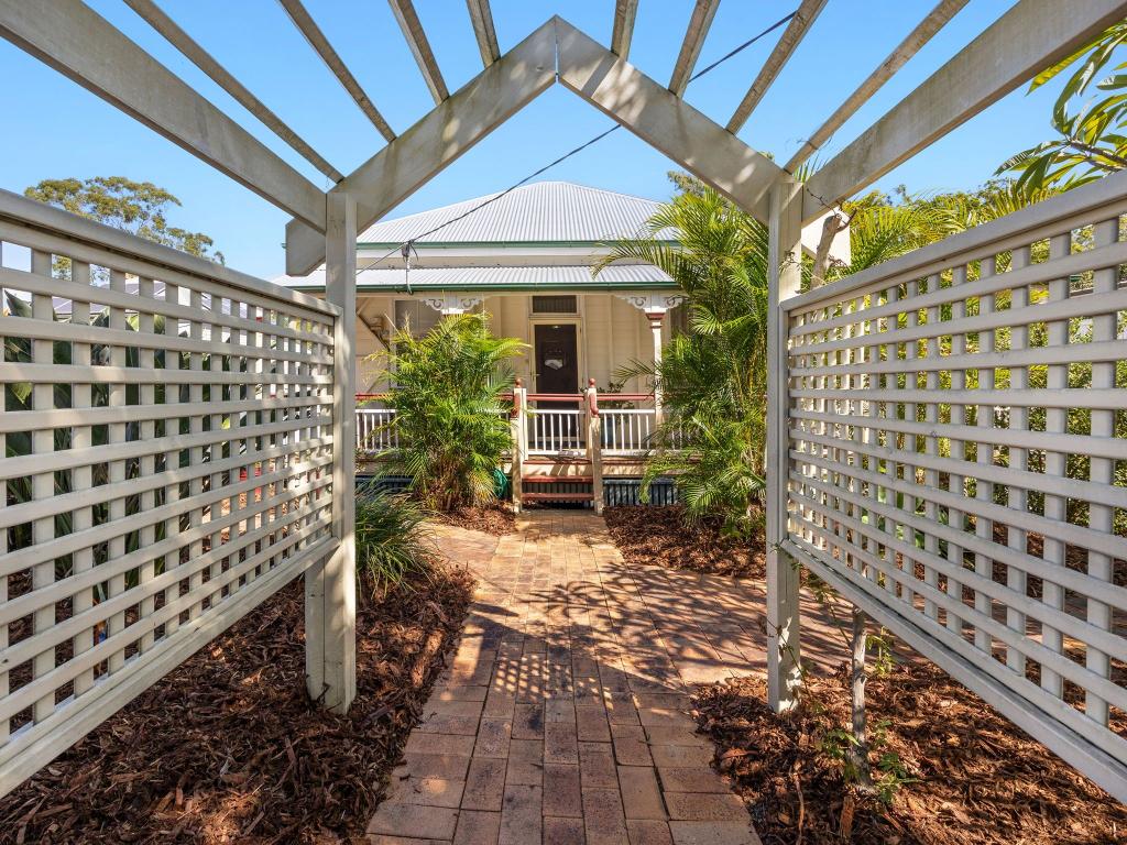 9 Woodend Rd, Sadliers Crossing, QLD 4305