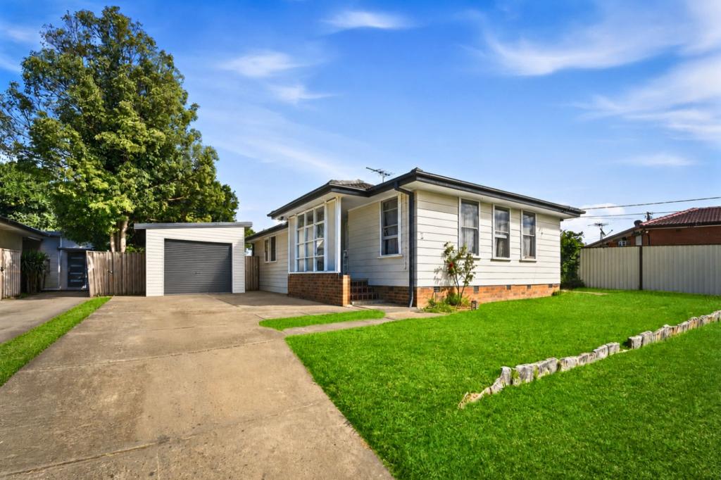 4 Murdoch St, Blackett, NSW 2770