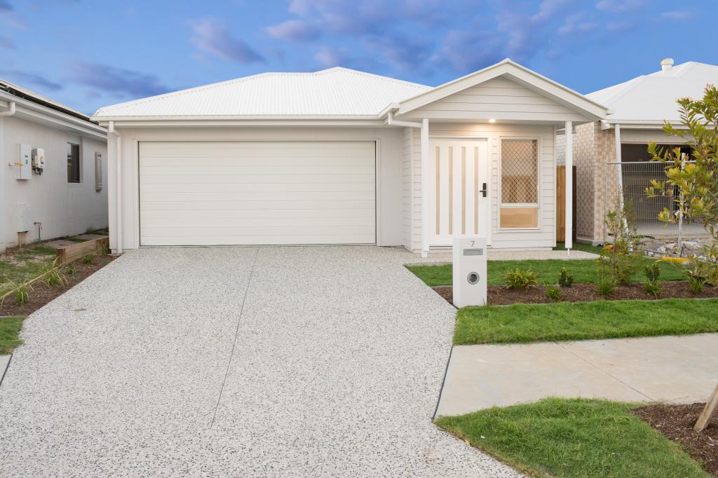 7 Azure Dr, Lilywood, QLD 4513