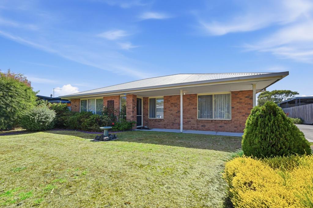 1/24 POWLETT ST, INVERLOCH, VIC 3996