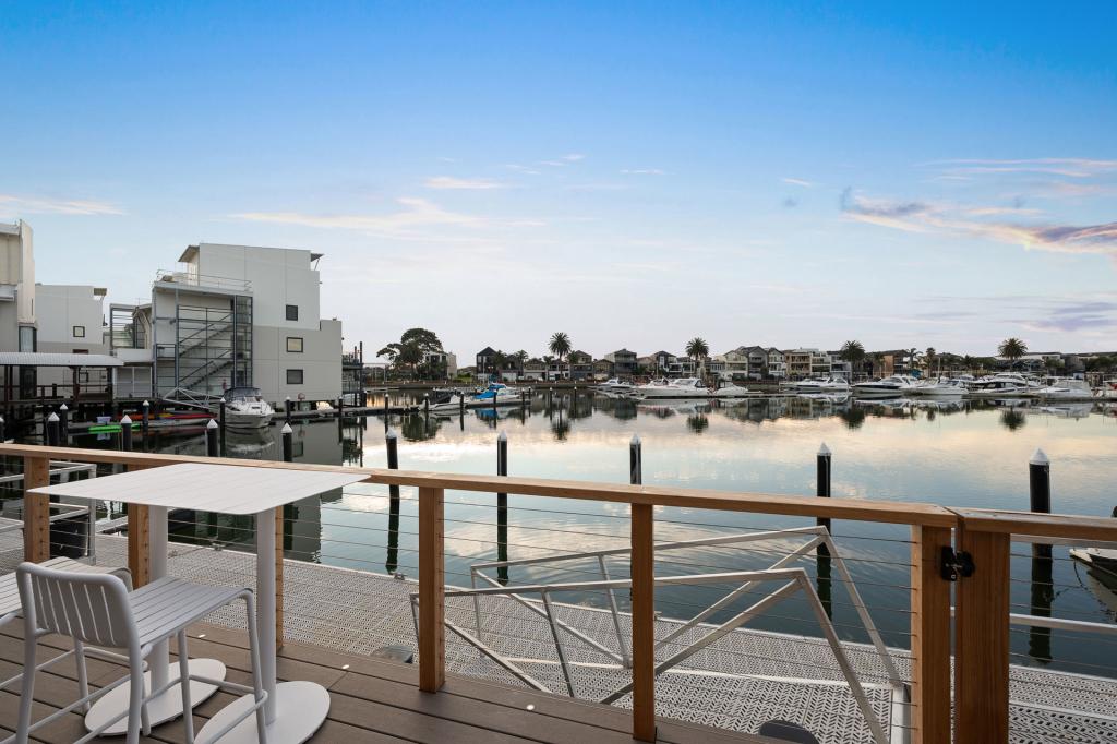 67 Scarborough Dr, Patterson Lakes, VIC 3197