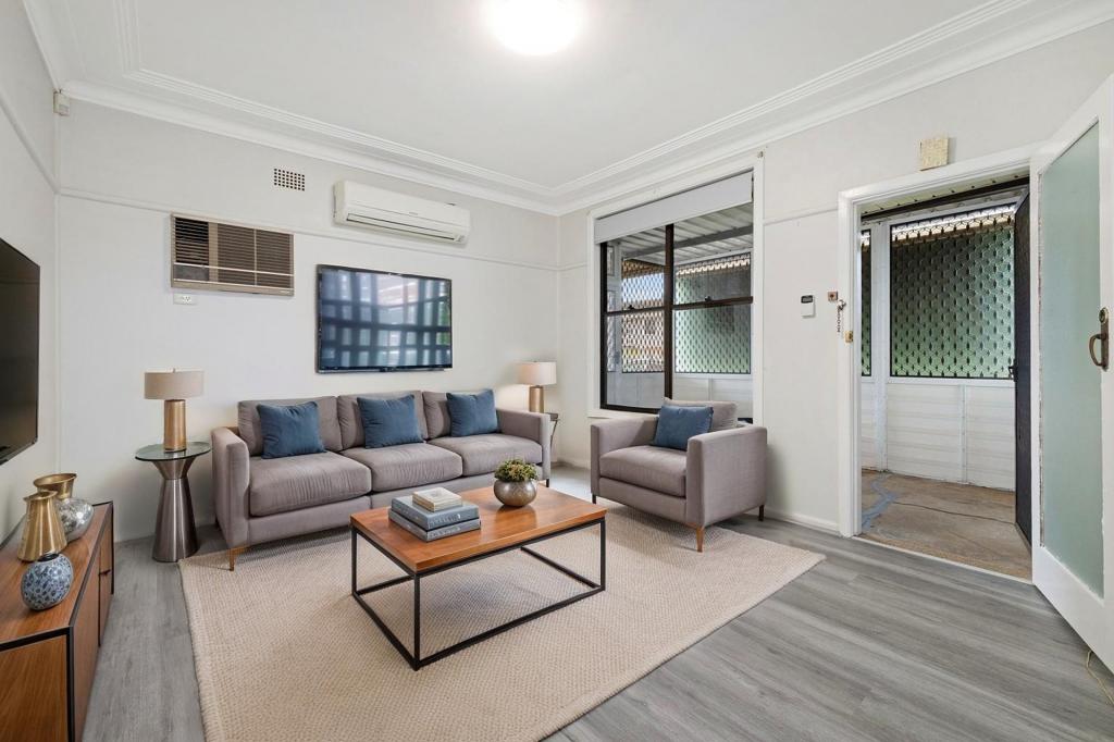 4 Floyd Pl, Mount Pritchard, NSW 2170