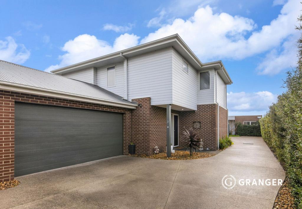 2/24 SOUTH RD, ROSEBUD, VIC 3939