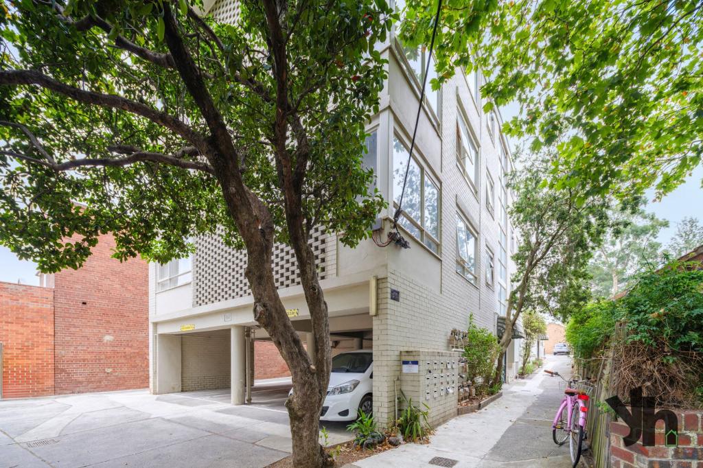 10/5-7 Mooltan St, Travancore, VIC 3032