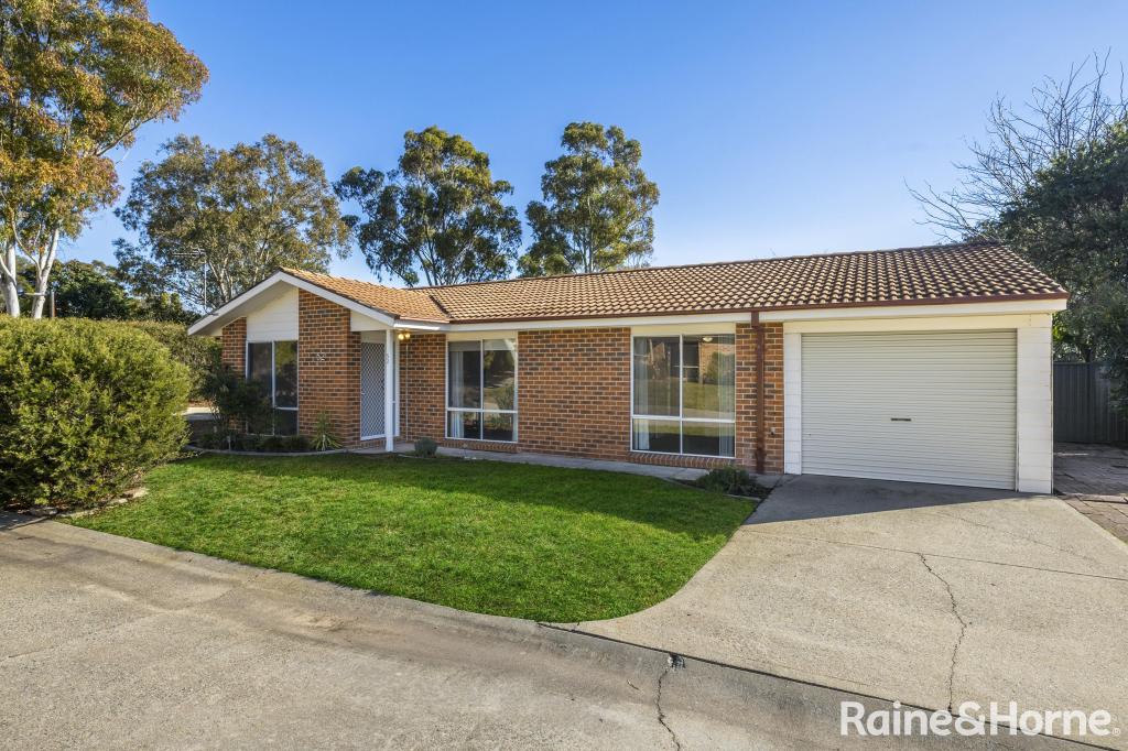 52/67 Ern Florence Cres, Theodore, ACT 2905