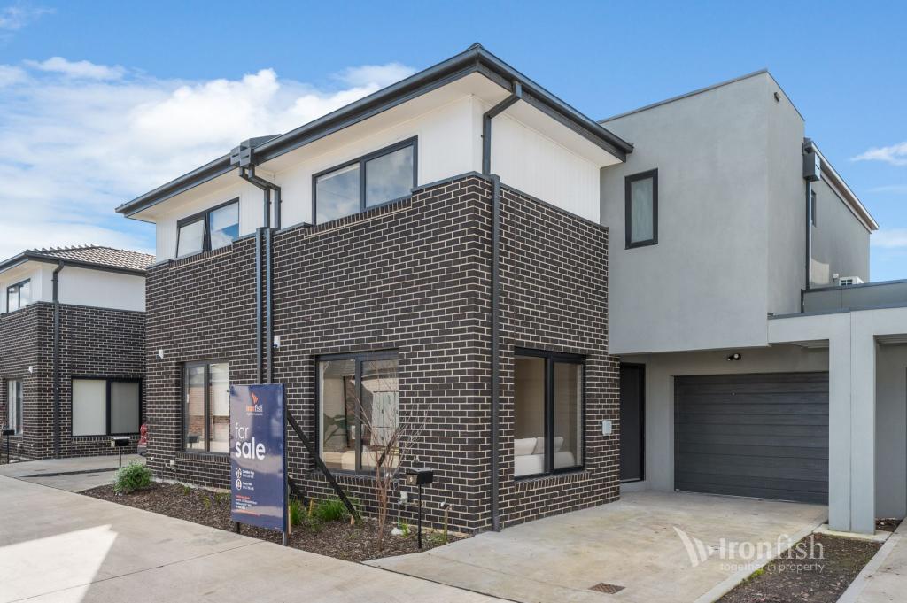 9 Midnight Cct, South Morang, VIC 3752