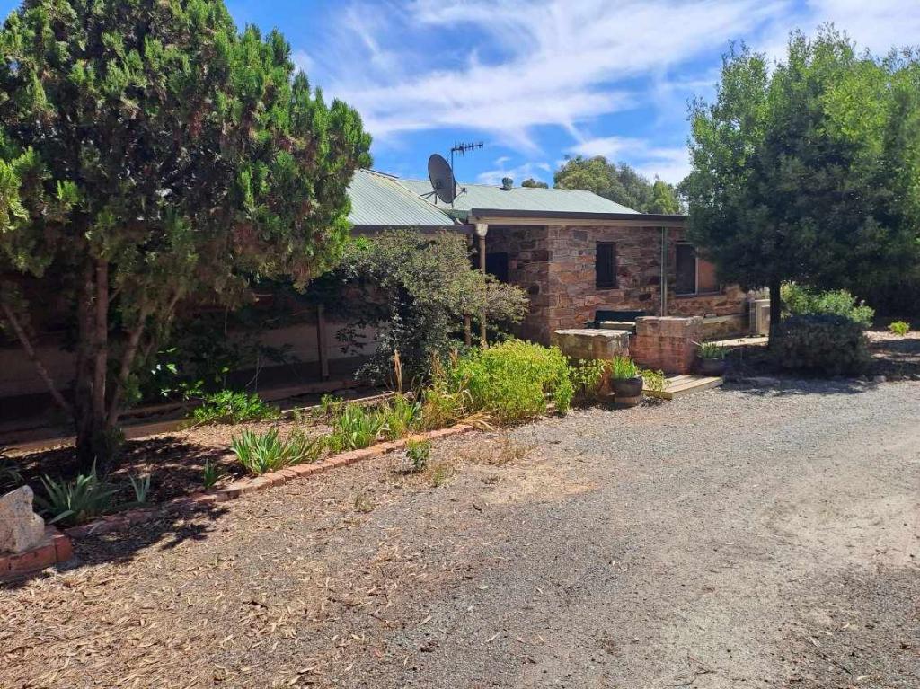 2 Watt St, Burra, SA 5417