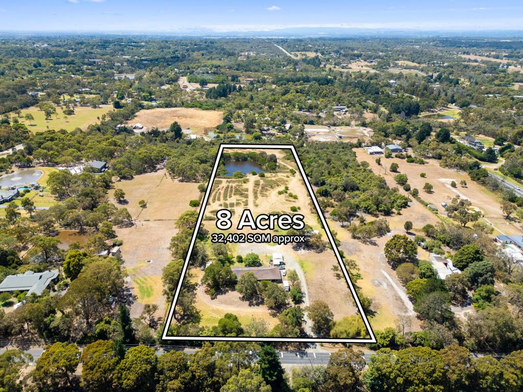 695 ROBINSONS RD, LANGWARRIN, VIC 3910