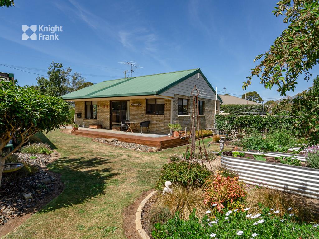 32 Shaw St, Swansea, TAS 7190