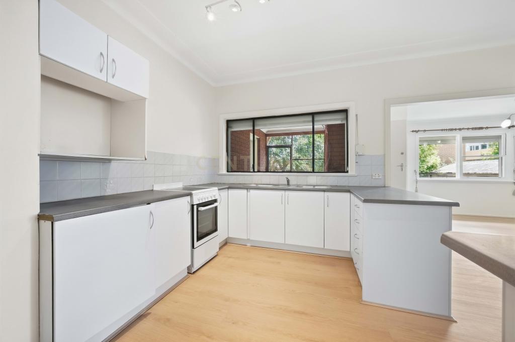 23 Foreman St, Glenfield, NSW 2167