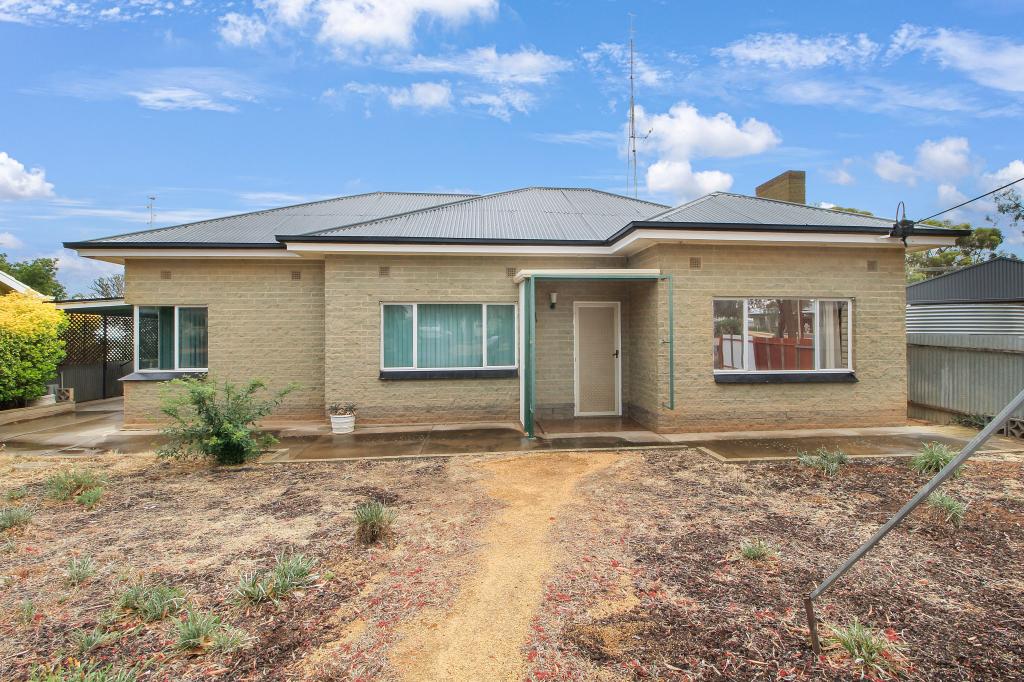 10 CLARK ST, BERRI, SA 5343