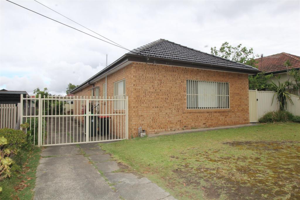 26 Juno Pde, Greenacre, NSW 2190