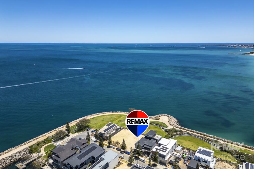 32 Chelydra Pnt, North Coogee, WA 6163