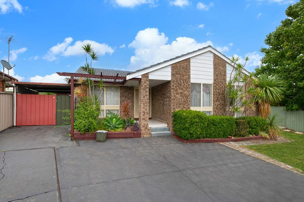 27 Queenscliff Dr, Woodbine, NSW 2560