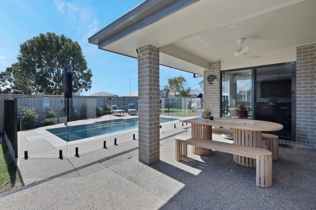 25 Moreton Dr, Rural View, QLD 4740