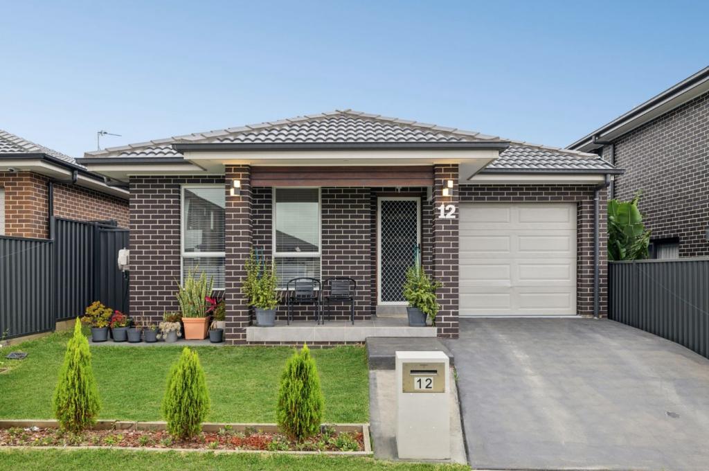12 SEVENTEENTH AVE, AUSTRAL, NSW 2179