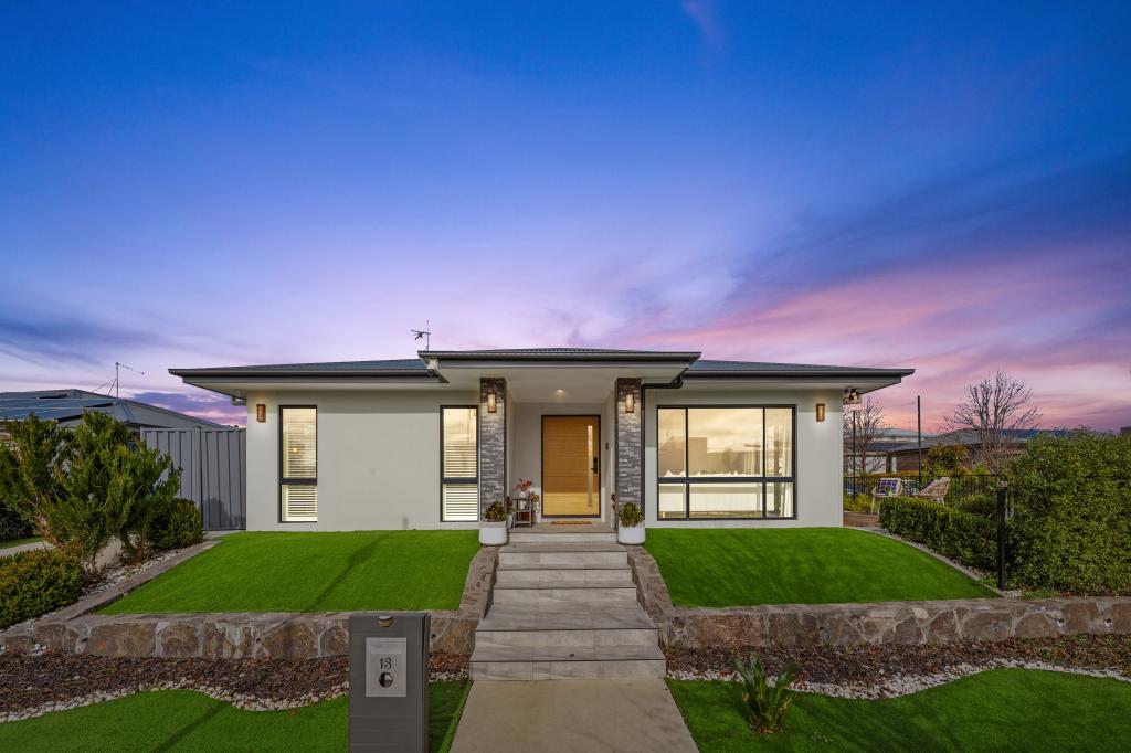 13 Dengate Cres, Moncrieff, ACT 2914