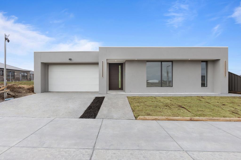 21 GIBSON ST, LUCAS, VIC 3350