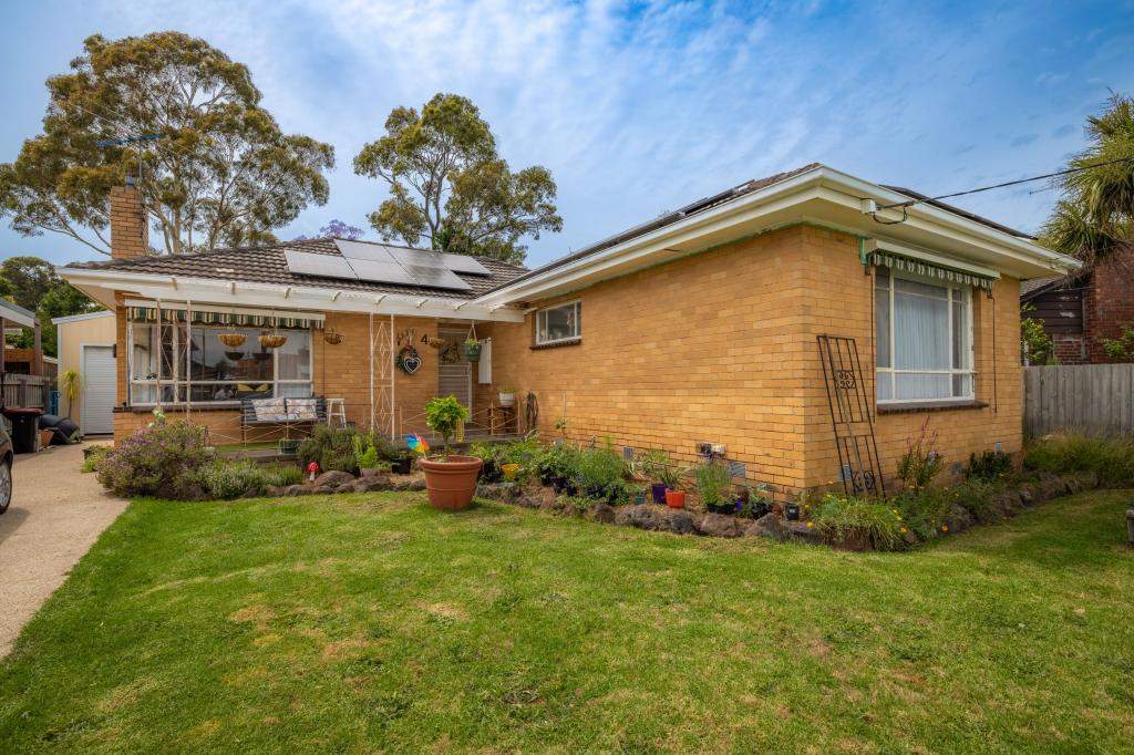 4 ABERCROMBIE ST, OAKLEIGH SOUTH, VIC 3167