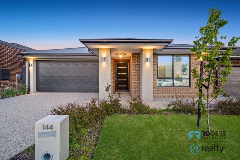 144 Manton Rd, Clyde North, VIC 3978