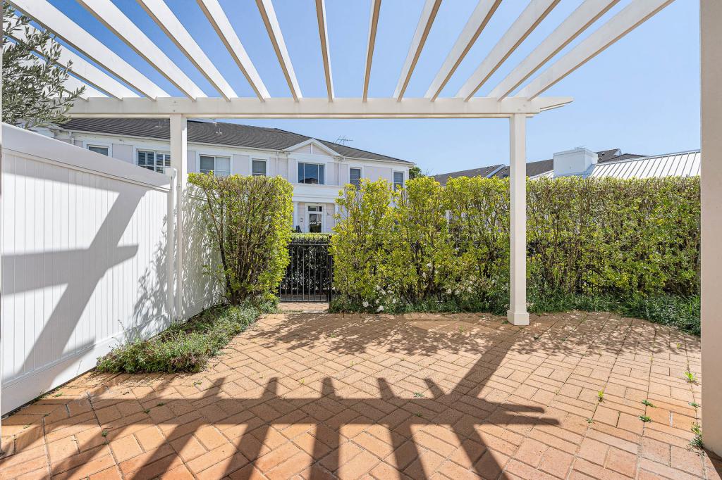 105/10 Fairwater Cl, Breakfast Point, NSW 2137