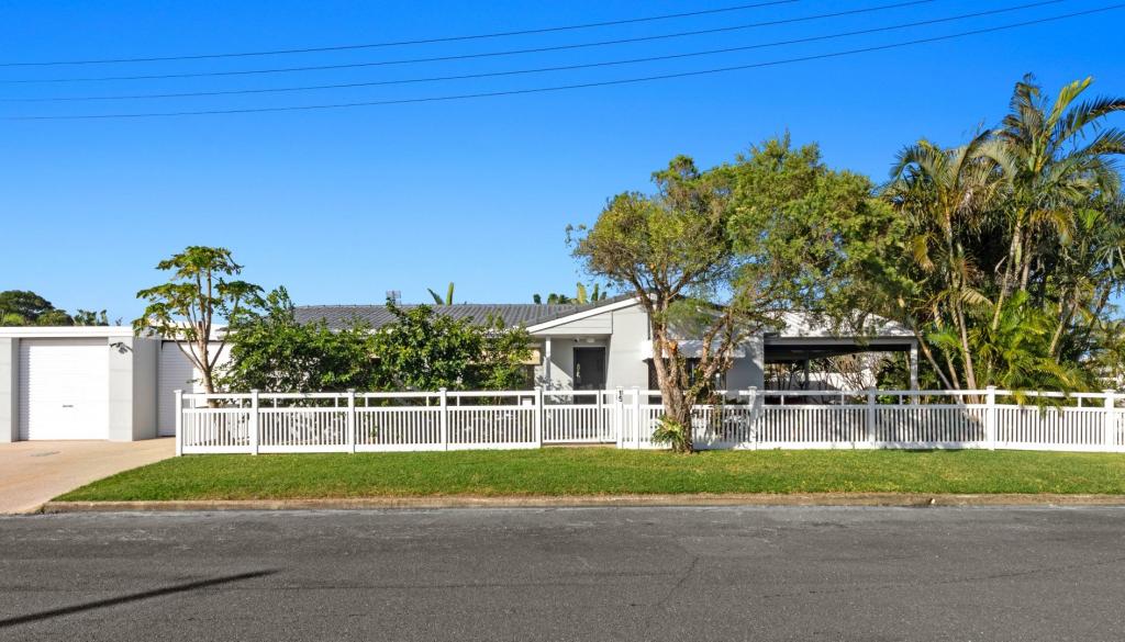 1/15 Wills Ave, Golden Beach, QLD 4551