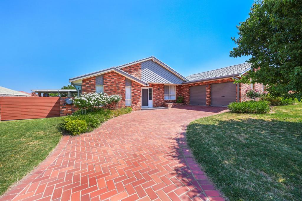 13 The Mews, Hillvue, NSW 2340