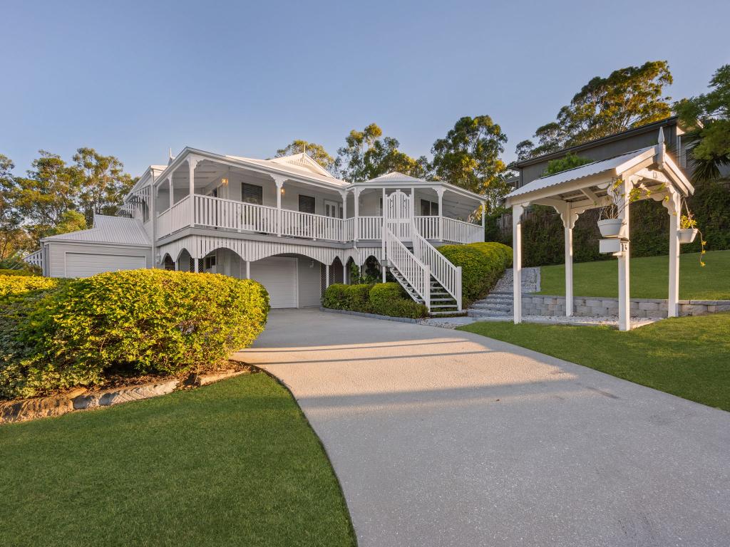13 Rufous Cres, Brookwater, QLD 4300