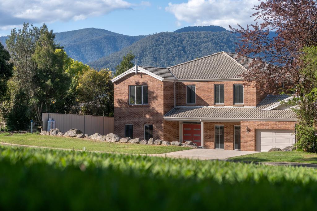 3 Charles St, Tawonga, VIC 3697