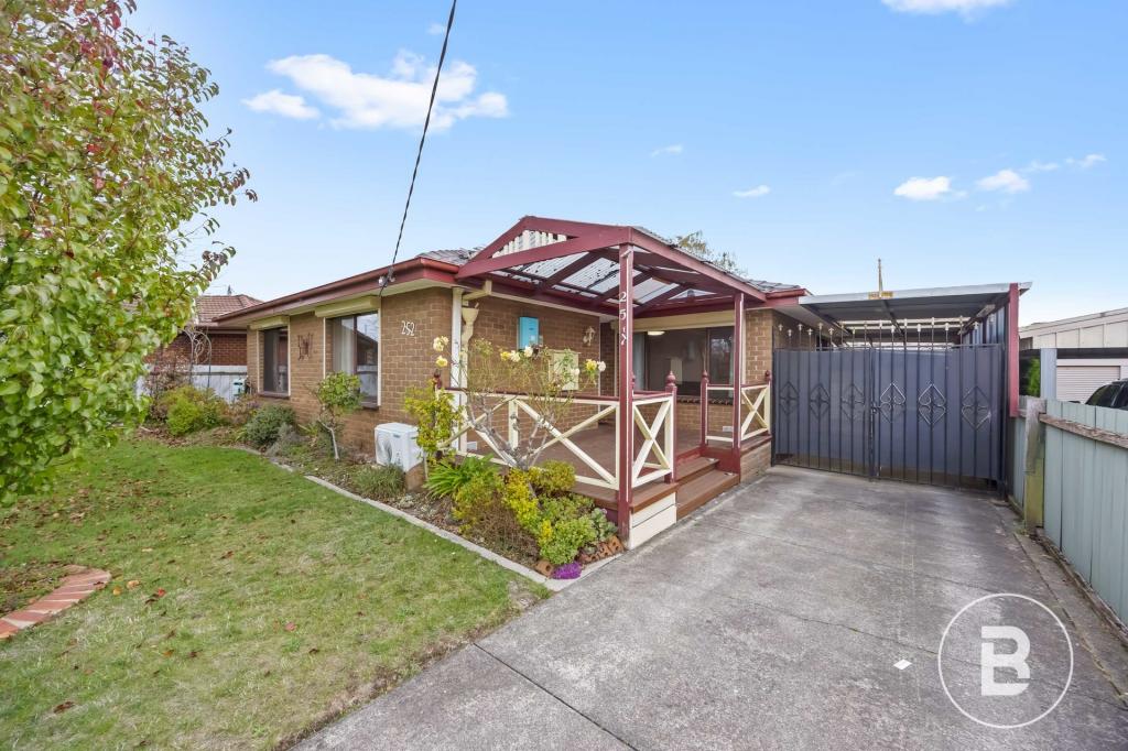 252 Spencer St, Sebastopol, VIC 3356